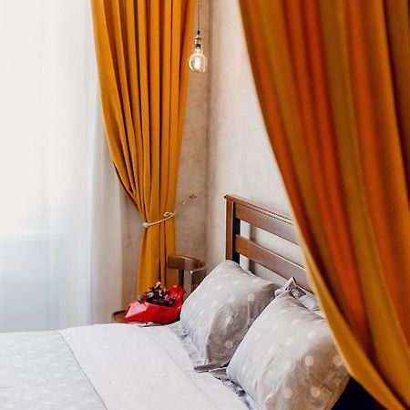 Honey Pie Apartment Lviv Kültér fotó